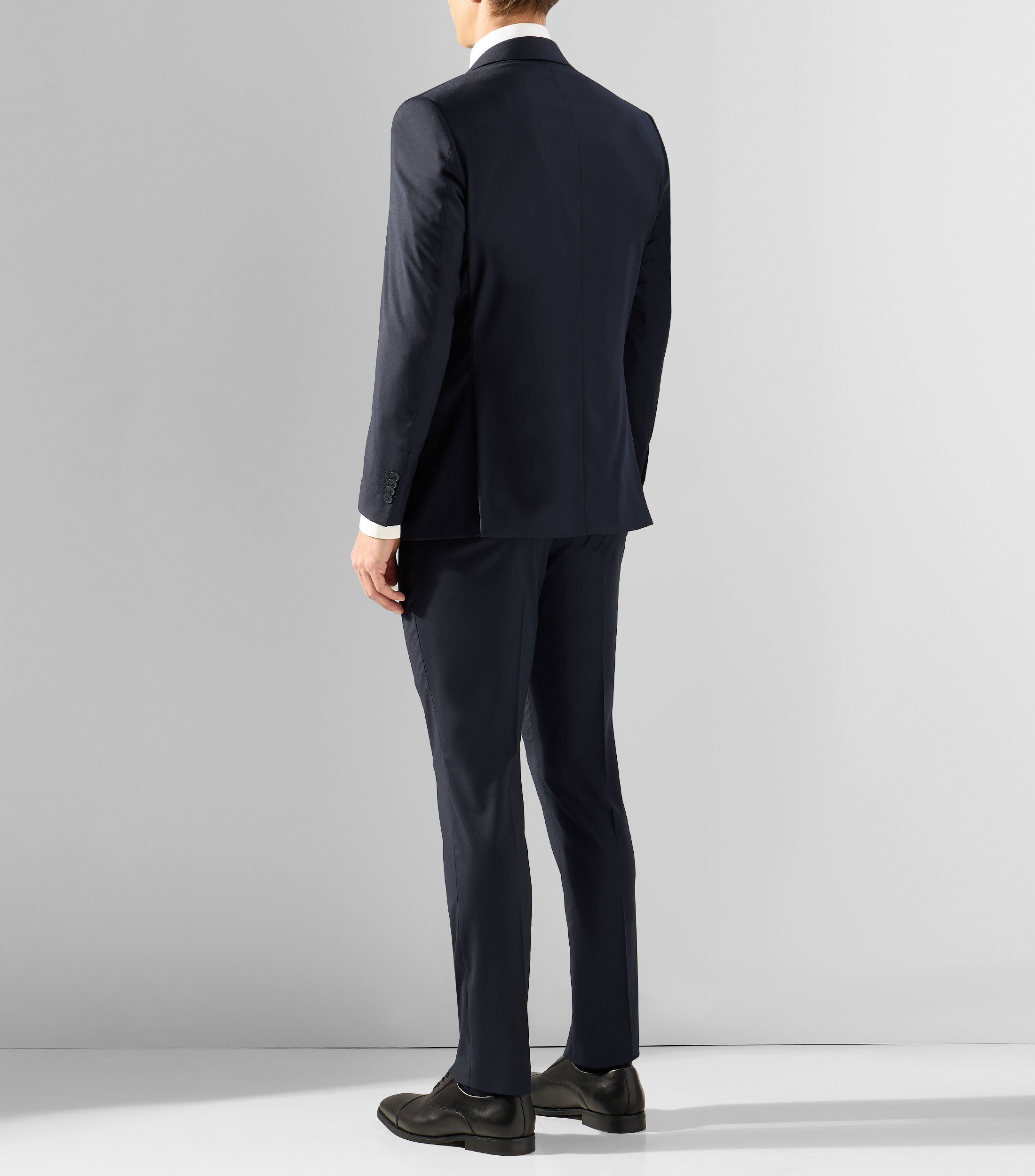 Traje corte slim liso Hombre
